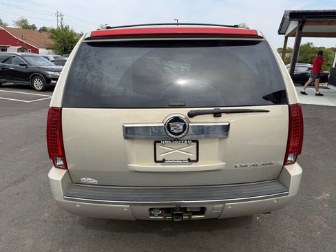 Used 2008 Cadillac Escalade AWD image 9