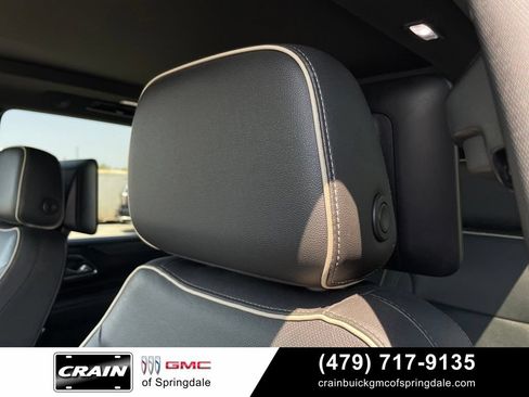 Used 2021 GMC Yukon SLT w/ SLT Premium Package AWD/4WD image 22