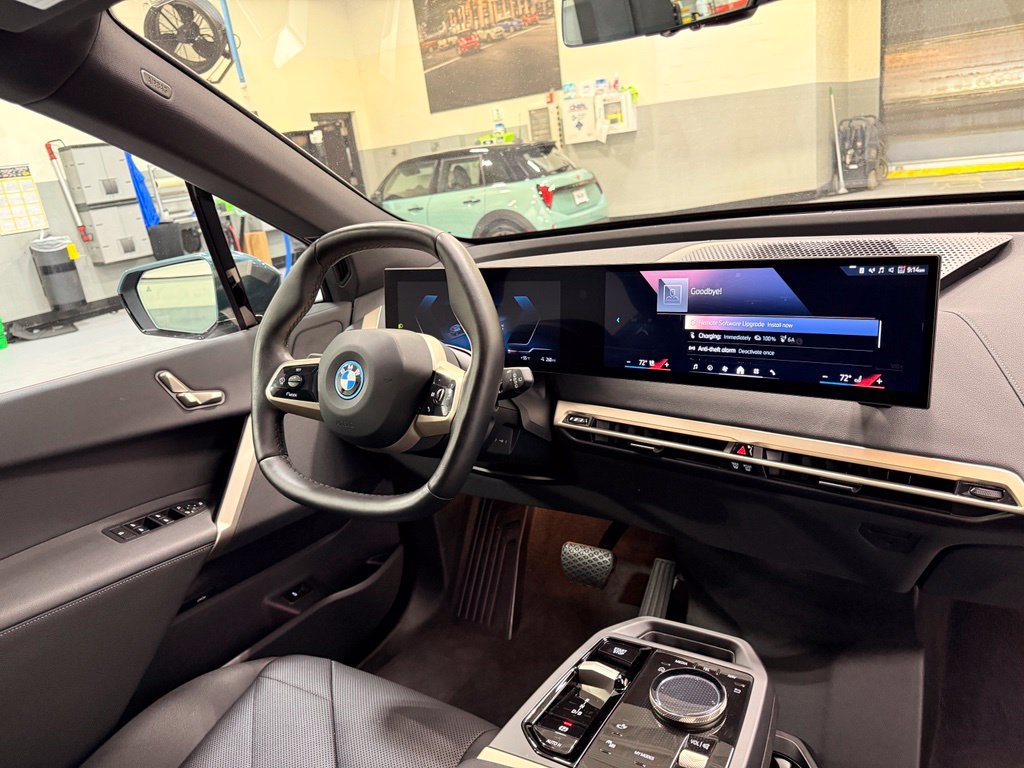 Used 2024 BMW iX xDrive50 w/ Sport Package AWD/4WD image 30