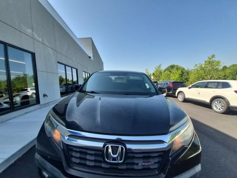Used 2017 Honda Ridgeline Sport image 2