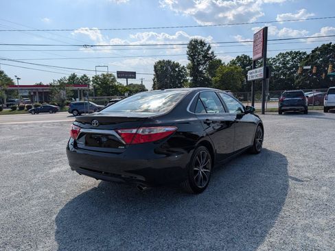 Used 2015 Toyota Camry XSE FWD image 7