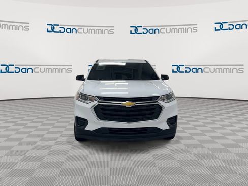 Used 2020 Chevrolet Traverse LS image 2