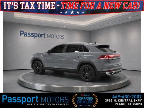 Used 2024 Volkswagen Atlas Cross Sport SE w/ Panoramic Sunroof Package FWD image 6