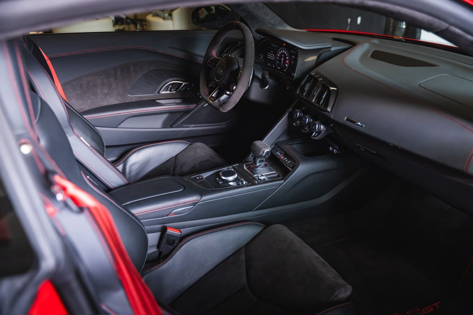 Used 2023 Audi R8 V10 GT RWD image 48
