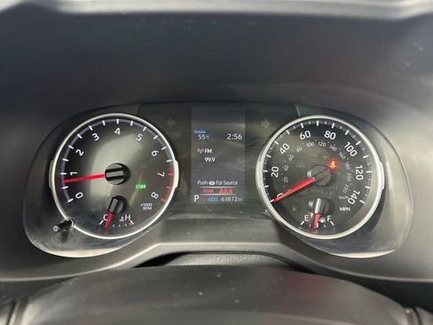 Used 2021 Toyota RAV4 XLE w/ Convenience Package AWD/4WD image 16