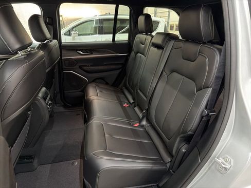 New 2026 Jeep Grand Cherokee Limited w/ Limited Altitude Package RWD image 21
