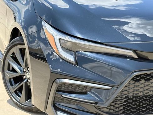 Used 2025 Toyota Corolla SE FWD image 3