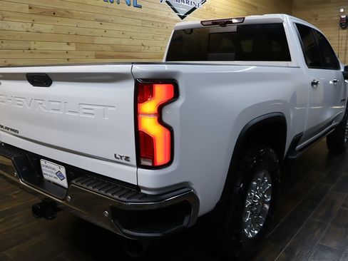Used 2025 Chevrolet Silverado 2500 LTZ w/ LTZ Convenience Package AWD/4WD image 5
