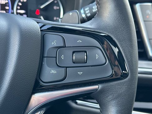 Certified 2024 Buick Enclave Avenir FWD image 35