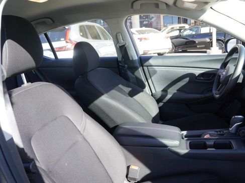 Certified 2024 Nissan Sentra 2.0 S image 17