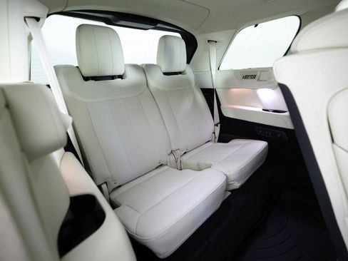 Used 2023 Land Rover Range Rover Long Wheelbase SE image 14