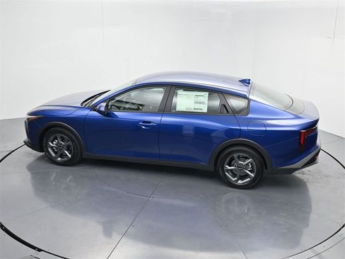 New 2025 Kia K4 LXS image 43