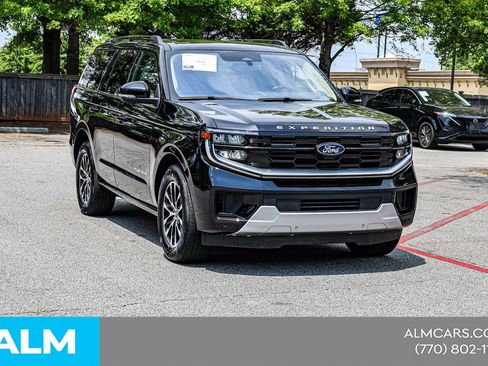 Used 2025 Ford Expedition Platinum AWD/4WD image 5