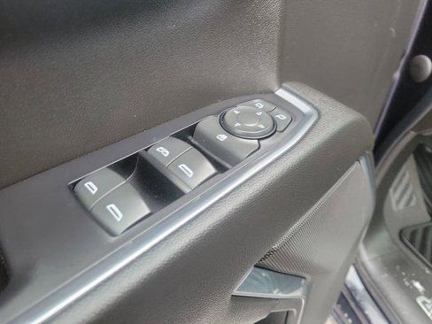 Used 2022 Chevrolet Silverado 1500 LT w/ Z71 Off-Road Package image 16