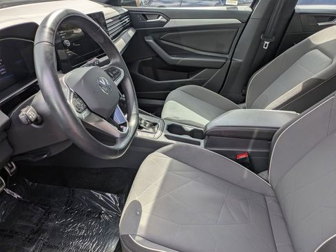 Used 2025 Volkswagen Jetta Sport FWD image 20