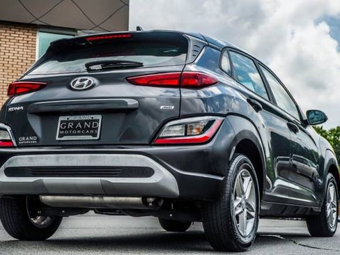 Used 2023 Hyundai Kona SE w/ Cargo Package AWD/4WD image 13