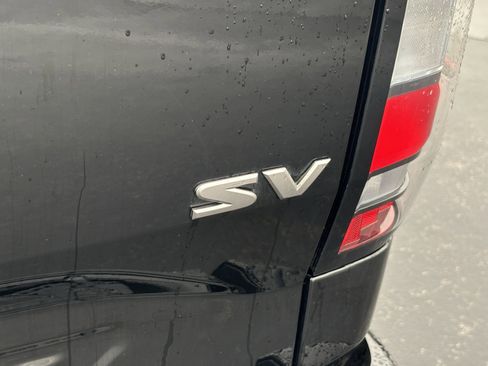 Used 2024 Nissan Frontier SV image 13