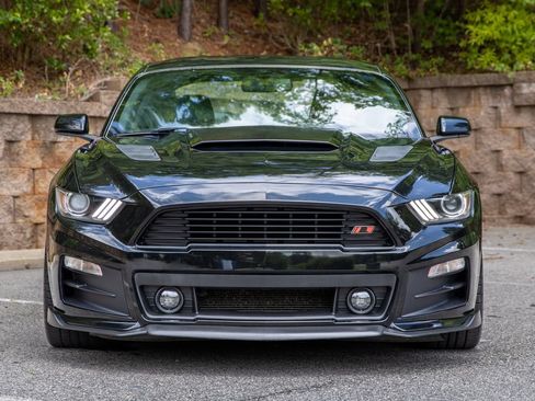 Used 2015 Ford Mustang GT RWD image 2