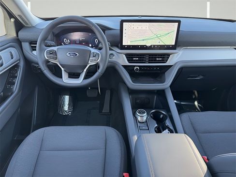 New 2026 Ford Explorer Active image 5
