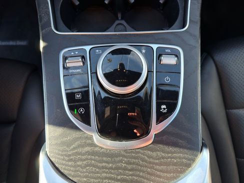 Used 2019 Mercedes-Benz GLC 300 w/ Premium Package image 24