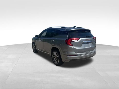 Used 2024 GMC Terrain Denali AWD/4WD image 3