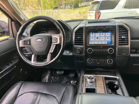 Used 2018 Ford Expedition Max Platinum RWD image 19