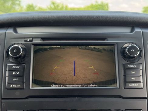 Used 2019 Nissan Titan SV w/ SV Convenience Package AWD/4WD image 18
