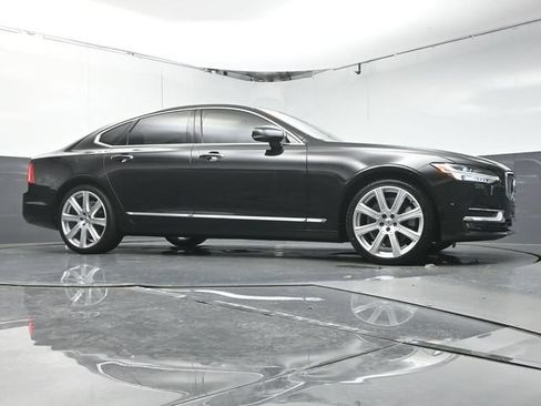 Used 2017 Volvo S90 T6 Inscription w/ Vision Package AWD/4WD image 32