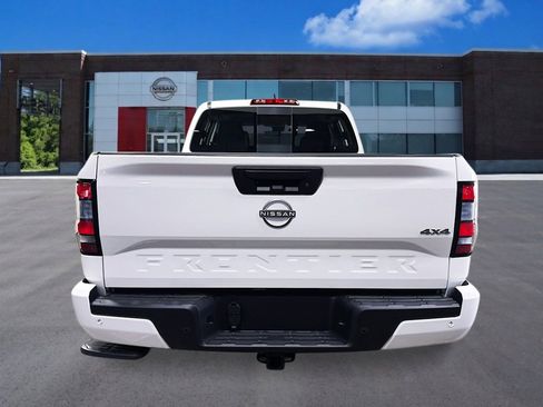 New 2026 Nissan Frontier SV w/ Tow Package AWD/4WD image 4
