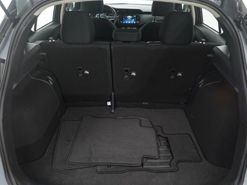 Used 2023 Nissan Kicks SV image 9