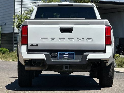 Used 2024 Toyota Tacoma TRD Off-Road AWD/4WD image 4