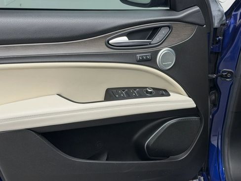 Used 2020 Alfa Romeo Stelvio Ti w/ Nero Edizione AWD/4WD image 35