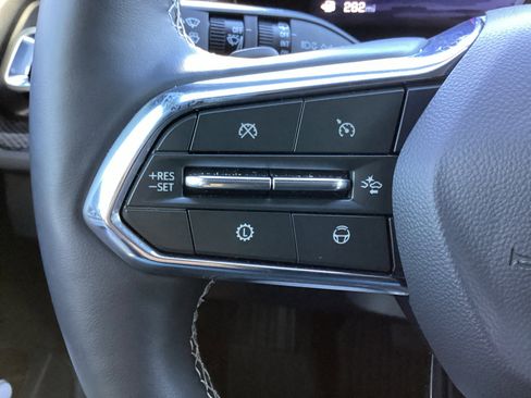 Used 2025 Chevrolet Traverse High Country image 20