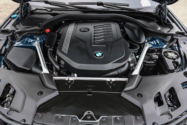 Used 2023 BMW 540i w/ Premium Package RWD image 28