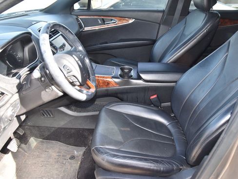 Used 2016 Lincoln MKX Reserve w/ Climate Package image 10