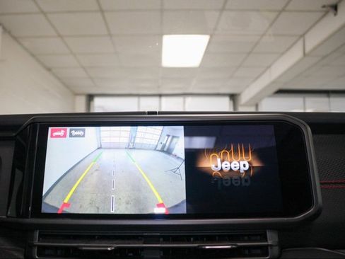 Certified 2024 Jeep Wrangler Unlimited Rubicon image 16