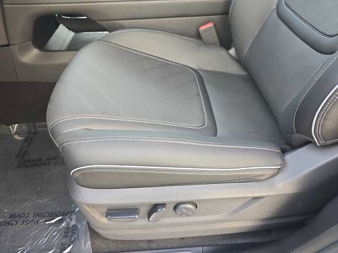 New 2026 INFINITI QX80 Luxe image 16