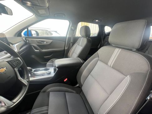 Used 2025 Chevrolet Blazer LT FWD image 36