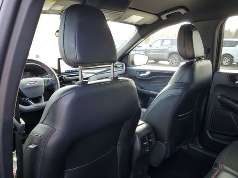 Used 2025 Ford Escape ST-Line image 29