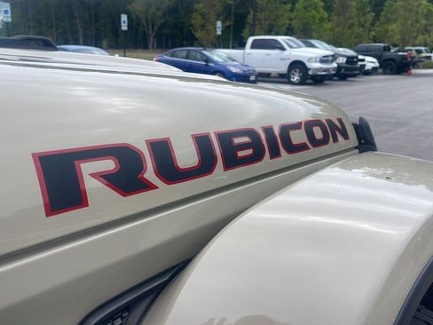 Used 2020 Jeep Gladiator Rubicon AWD/4WD image 11