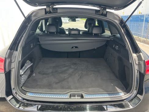 Used 2026 Mercedes-Benz GLC 300 image 11