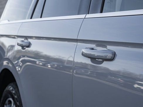 Used 2025 Ford Expedition Active image 29