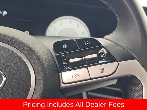 Used 2022 Hyundai Elantra Limited FWD image 25