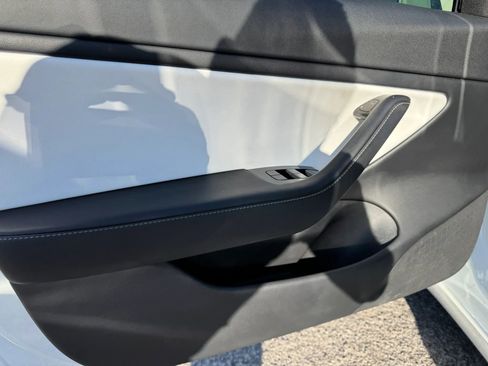 Used 2020 Tesla Model 3 RWD image 12