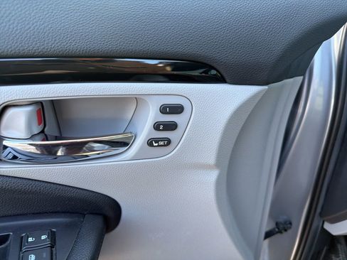 Used 2019 Honda Pilot Elite image 12