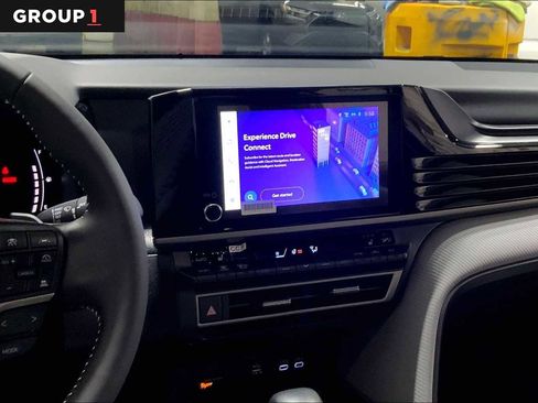 Certified 2025 Toyota Camry SE w/ Convenience Package image 6