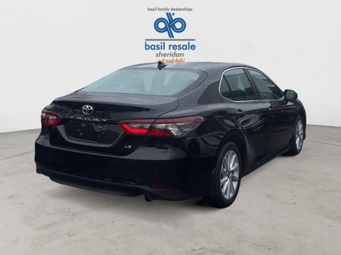 Used 2023 Toyota Camry LE FWD image 5