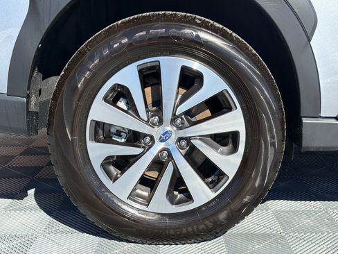 Used 2025 Subaru Outback Premium w/ Popular Package #1A image 19