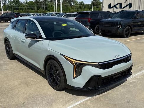 New 2026 Kia K4 GT-Line Turbo FWD image 1