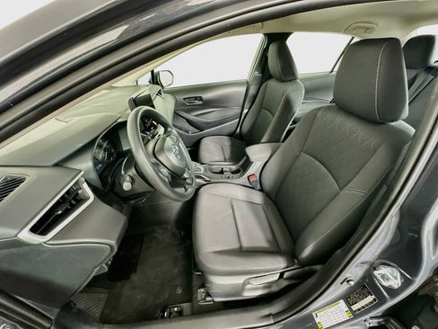 Used 2025 Toyota Corolla LE FWD image 13
